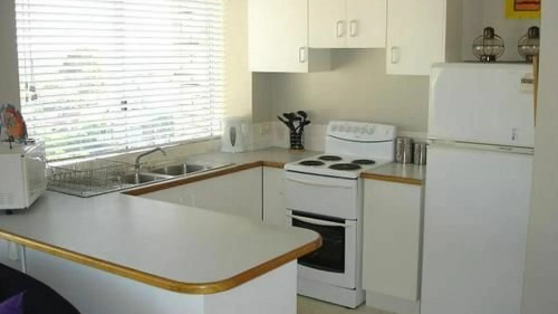 Bayviews And Harbourview Holiday Apartments Sunshine Coast Australia