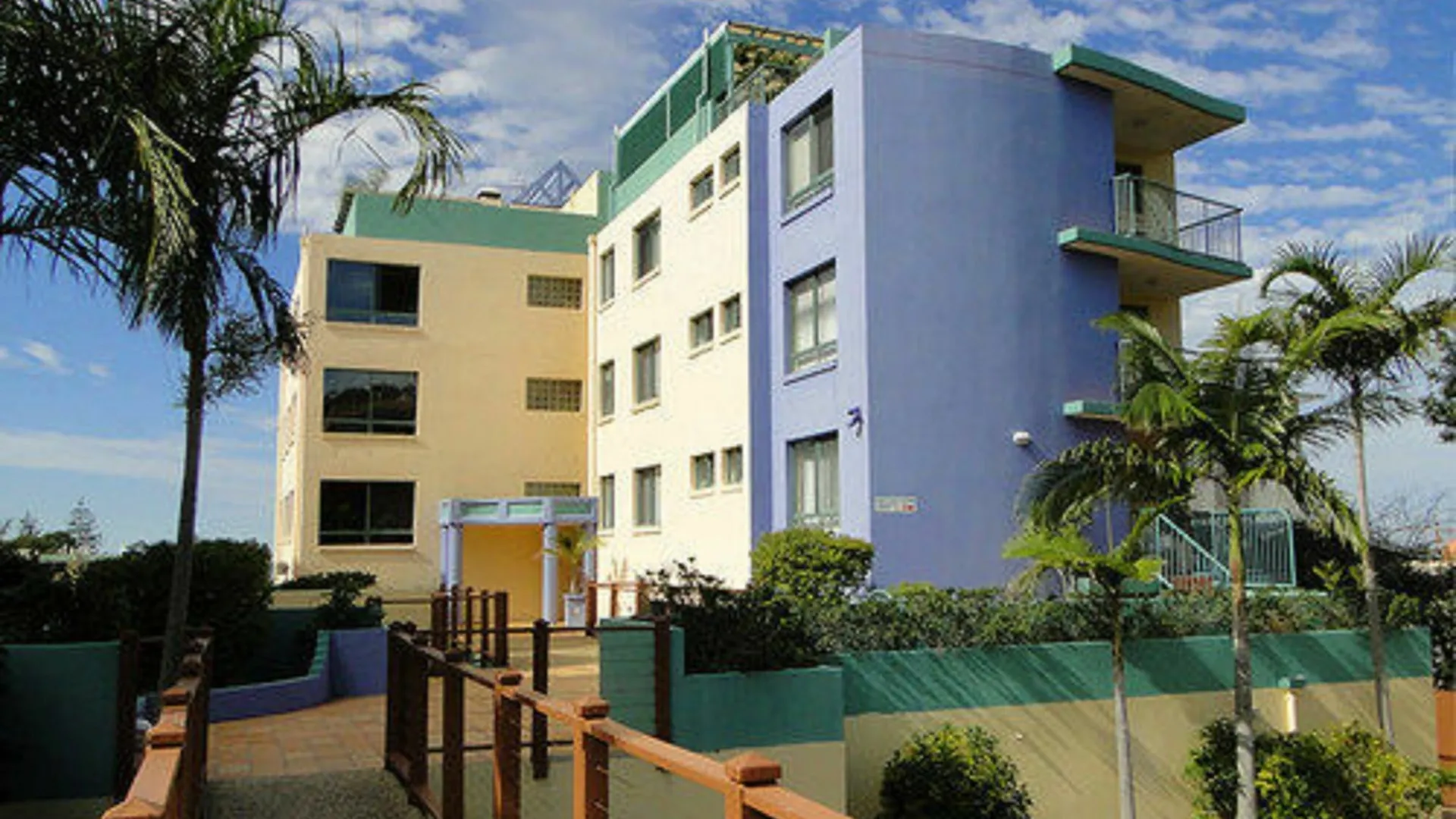 Bayviews And Harbourview Holiday Apartments Sunshine Coast Australia